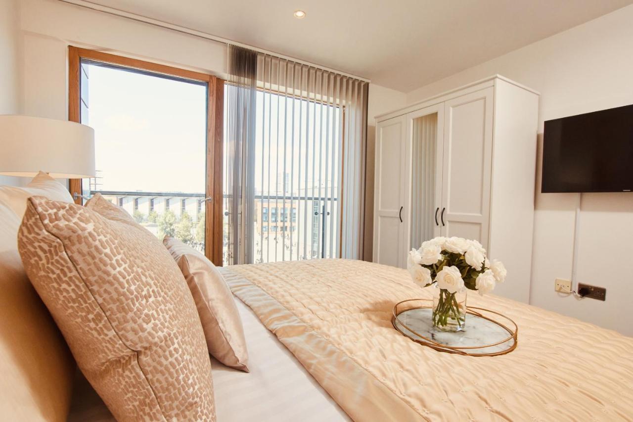 King Deluxe City Apt Large Space& Free Parking! No Balcony Leeds  Dış mekan fotoğraf